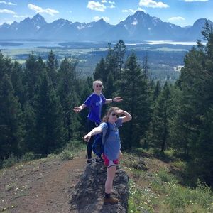 Meet your Posher, Elizabeth